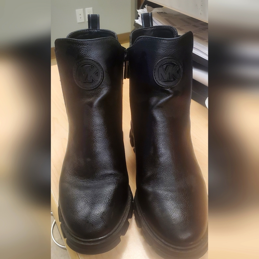 Michael Kors Chelsea boots